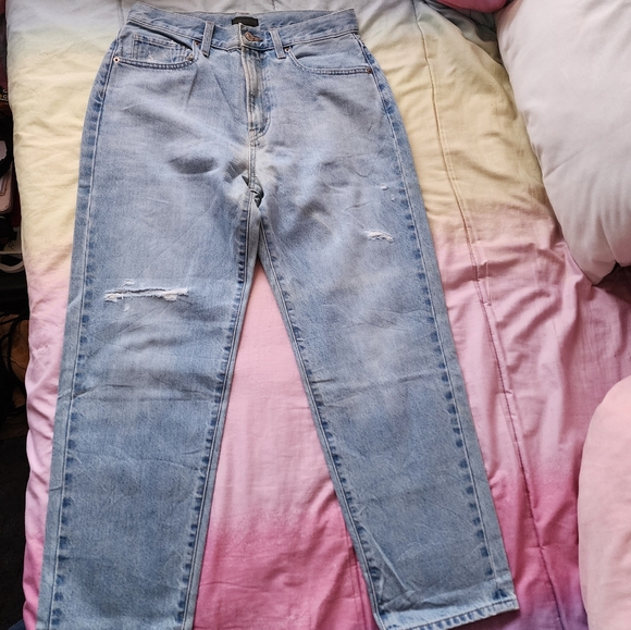 UNIQLO Light Washed Ripped Straight Leg Denim Jeans - Picture 4 of 10